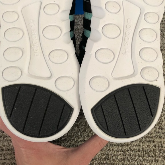 Women Adidas sneakers - Picture 4 of 5